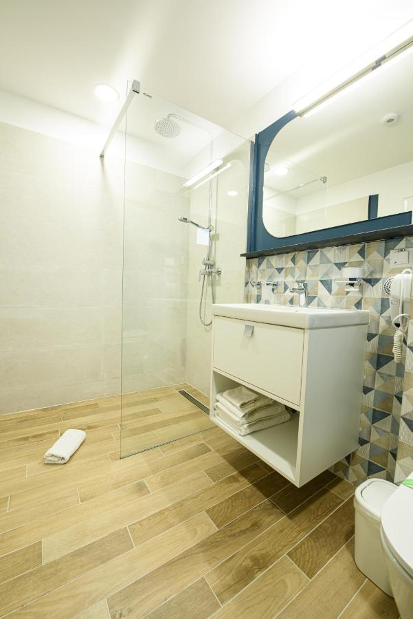 Vila Sarisa デヴァ エクステリア 写真